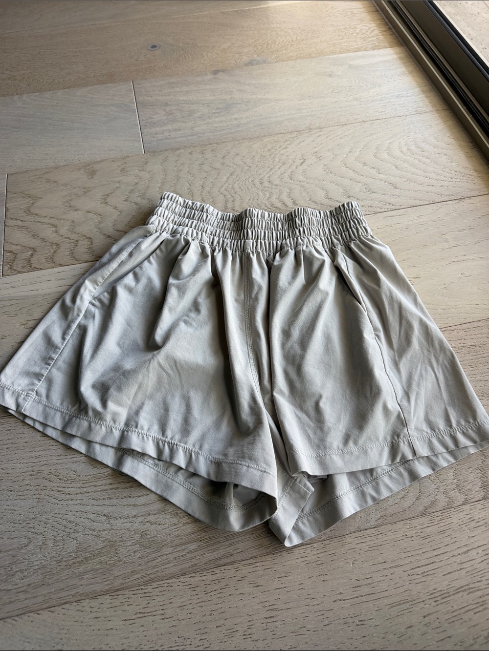 Vuori Light Beige Elastic-Waist Athletic Shorts